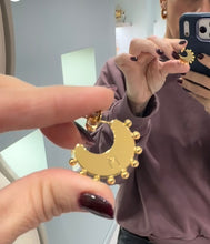 Carica l'immagine nel visualizzatore di Gallery, Orecchini HALF MOON