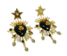 Carica l'immagine nel visualizzatore di Gallery, Orecchini CUORE SACRO NERI