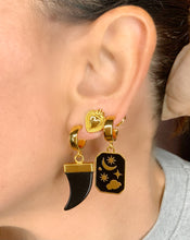 Carica l&#39;immagine nel visualizzatore di Gallery, Orecchino CORNO NERO
