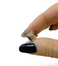 Carica l&#39;immagine nel visualizzatore di Gallery, Orecchino STUD argento
