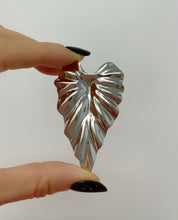 Load image into Gallery viewer, Orecchino BUTTON LEAF SILVER
