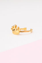 Load image into Gallery viewer, QUEEN GOLD RING
